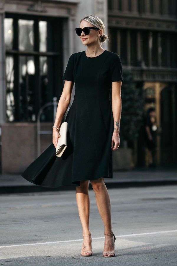 LBD (Little Black Dress)